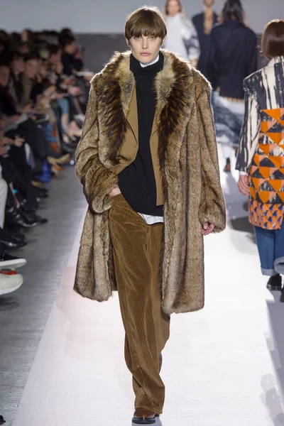 Look 23